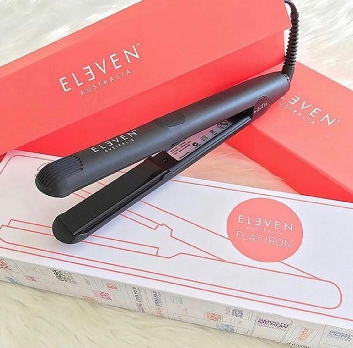 ELEVEN AUSTRALIA STRAIGHTENING IRON